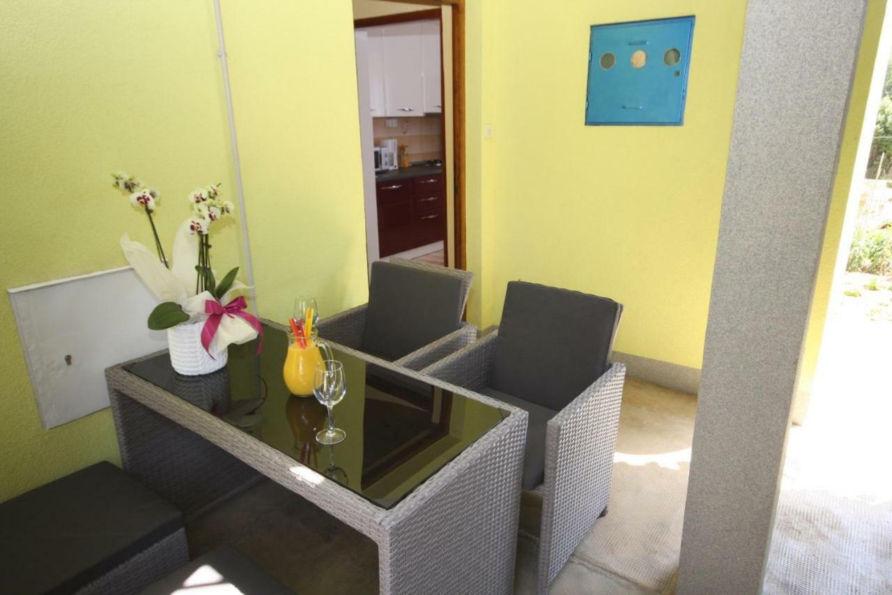 Two Bedroom Apartment, Nice Neighborhood, Free Parking, Wifi Póla Kültér fotó