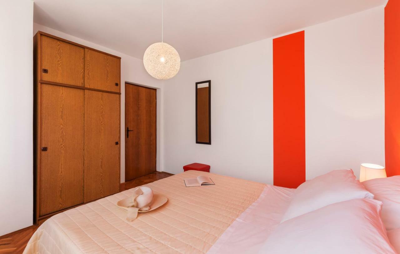 Two Bedroom Apartment, Nice Neighborhood, Free Parking, Wifi Póla Kültér fotó